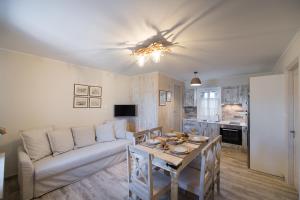 The Beach House-Valley of love