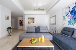 HiGuests - Luxurious 1BR in Palms with Private Beach Access