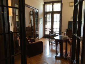 Apartment Parliament park