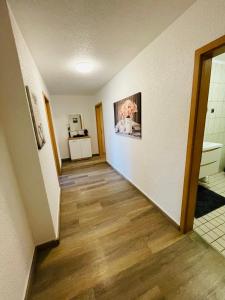 EasyStay#3 Comfort Suite Ferienwohnung in Kliniknähe mit Boxspringbett & Netflix