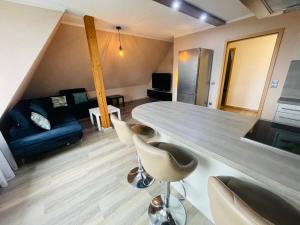 EasyStay#3 Comfort Suite Ferienwohnung in Kliniknähe mit Boxspringbett & Netflix