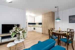 Villa Venecja Apartment Chwaliszewo with FREE GARAGE City Center by Noclegi Renters