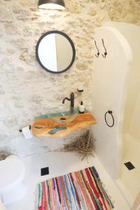 Ravi Boutique Home - 1 minute walk from beach