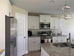 Tropical Paradise Close to Five Beautiful Beaches