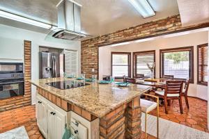 Spacious Arizona Home, 6 Mi to Old Town Scottsdale
