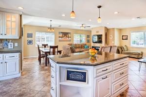 Deluxe Laguna Hills Home w Outdoor Oasis!