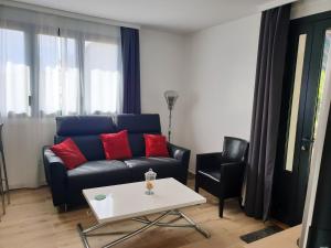 Maisons de vacances Maison de 2 chambres avec terrasse amenagee et wifi a Argenteuil : photos des chambres