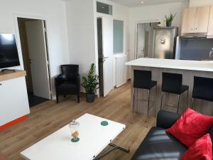Maisons de vacances Maison de 2 chambres avec terrasse amenagee et wifi a Argenteuil : photos des chambres
