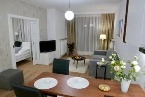 Kieślowskiego Apartment vis-a-vis Town Hall - Zawady