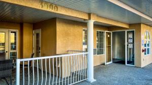 Mountain View Suites by StayIn