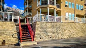 Mountain View Suites by StayIn