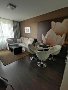 Apartament prywatny salon z aneksem kuchennym i sypialniÄ… w hotelu Diva