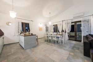 Villa in Rovanjska with Sea Views & Pool