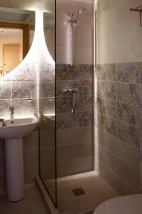 Designer apartments close to the center + free parking