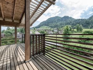 Chalet with 2 apartments in Kirchberg