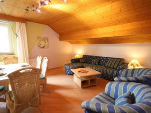 Apartment in Krispl near Hiking Trails