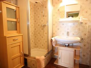 Apartment in Krispl near Hiking Trails