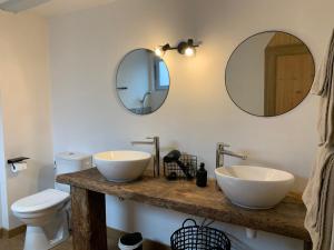 B&B / Chambres d'hotes L'Ecole des Demoiselles : photos des chambres