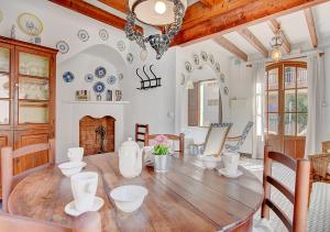 Alvaro Oliver House by Slow Villas