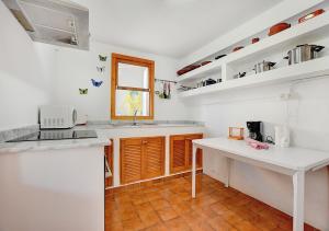 Alvaro Oliver House by Slow Villas