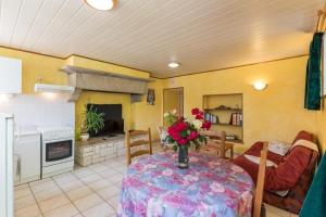 Maisons de vacances Gite a Confracourt : photos des chambres