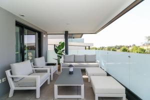 Brand new luxury apartment in Cala Serena