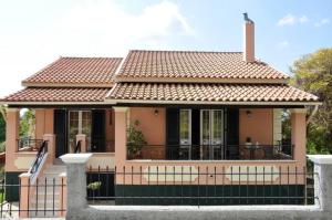 Villa Leo Junior