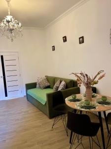 В САМОМУ ЦЕНТРІ МІСТА, ЗДАЮТЬСЯ В ПОДОБОВУ ОРЕНДУ, АПАРТАМЕНТИ ZONEofCOMFORT