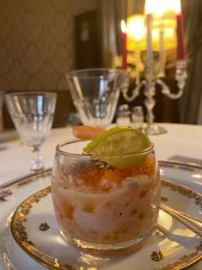 B&B / Chambres d'hotes Demeure Saint Louis Historic manor, City 700m, parking,A C,Clim,WIFI, heated pool, city view : photos des chambres