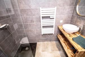 ** Au Canal du Midi - JACCUZZI & luxueux appartements ** : photos des chambres