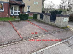 Spacious Maisonette with Parking - 10 mins walk from Bath Abbey - 2 Bed & 2 Bath