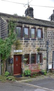 Charming cottage 15 mins from Hebden Bridge