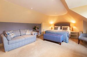 Deluxe King Guest Room room in Royal Golf Hotel