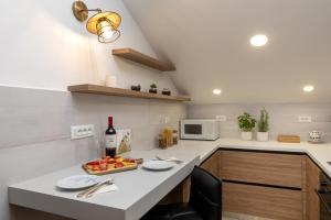 Angelika Apartment
