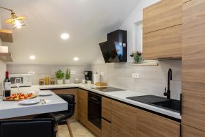 Angelika Apartment