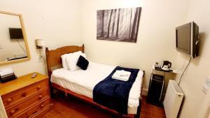 Standard Single Room room in The Guards Hotel