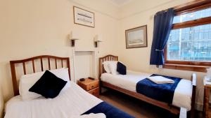 Deluxe Twin Room room in The Guards Hotel