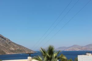 One-Bedroom Apartment Side Sea View