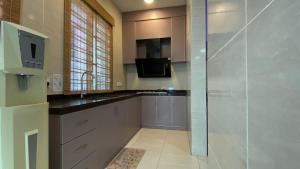 Simfoni Families Suite