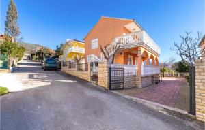 Beautiful Apartment In Krusevo With Kitchen 