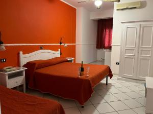 Classic Single Room with Shower room in Hotel Caribe