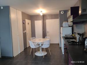 Appartements T2 recent avec Garage : photos des chambres