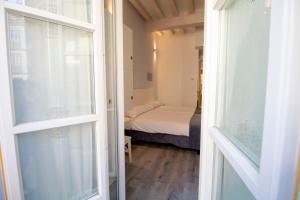 Double Room with Balcony room in Hotel Alda San Bieito