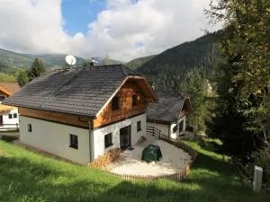 Chalet only 200 m from ski lift with sauna - Zödl