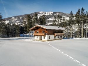 Chalet in Jochberg with Sauna & Mountain Views