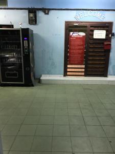 YB HOUSE