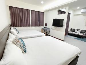 Phòng 2 giường đơn có ban công (Twin Room with Balcony)
