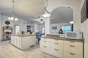 Canalfront Cape Coral Escape - ADA Friendly!