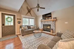 Lovely Roscommon Cabin Less Than 3 Mi to Higgins Lake! - Roscommon