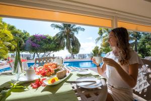 Crown Beach Hotel Seychelles